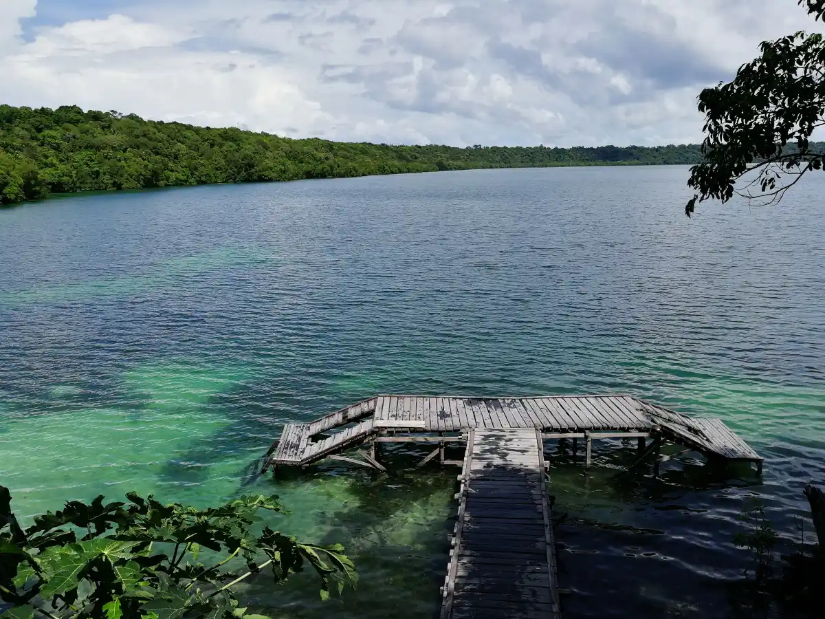 Kakaban lake jetty.