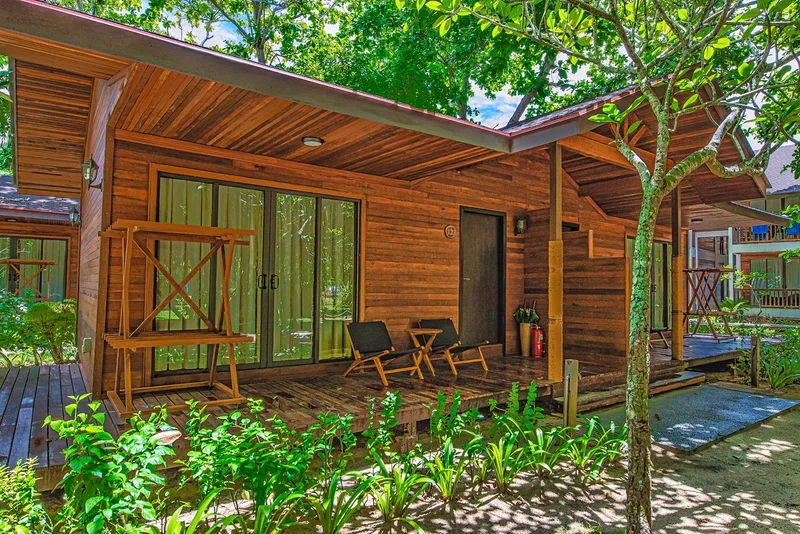 Private patio area for relaxing between dives at the Executive Beach Chalet.