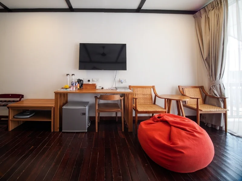 Well-appointed bedroom in the elevated Luxury Villa blocks.