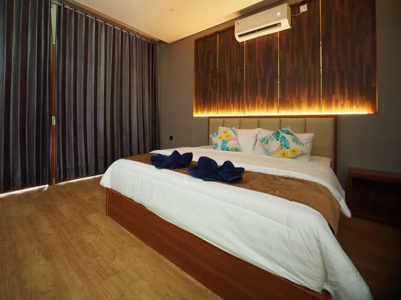 Double bedroom in a Seaview Chalet, elevated above the sea.