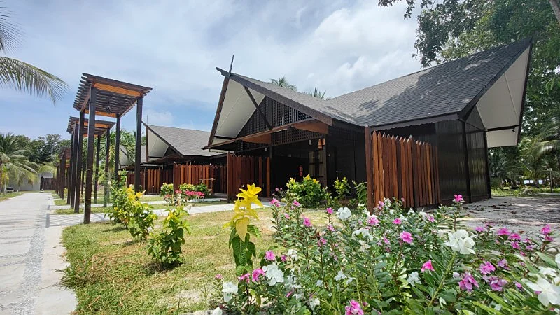Lush tropical greenery surrounding the Garden View East units.