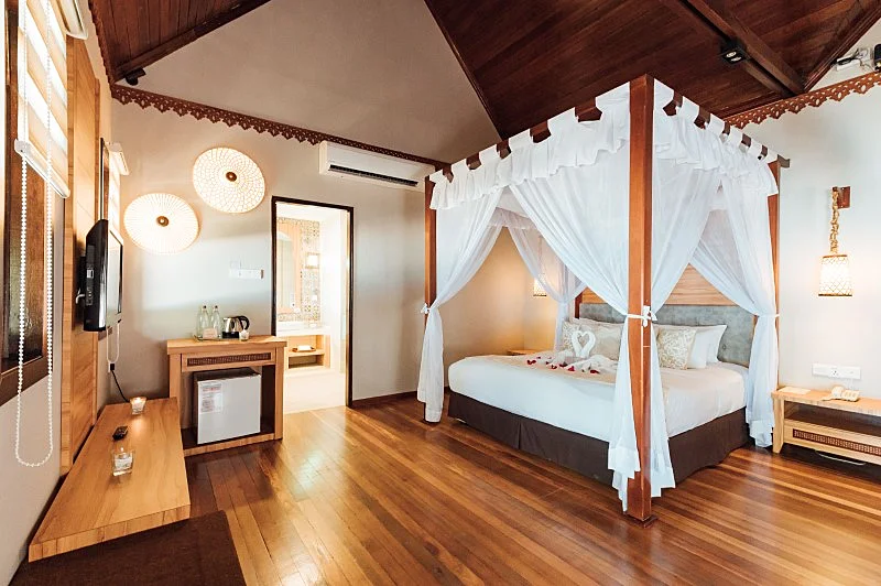 Spacious King interior with a high pointed ceiling and airy layout.