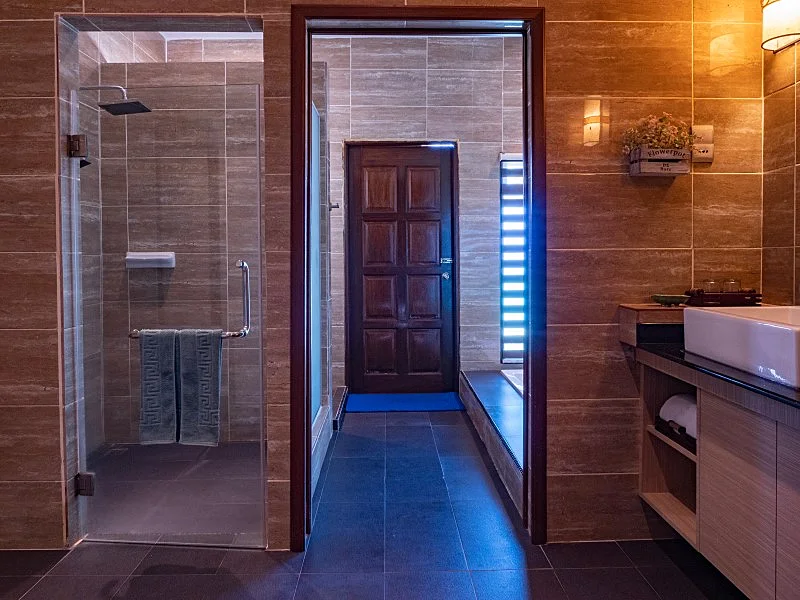 Well-appointed bathroom facilities in the Beach Chalet category.