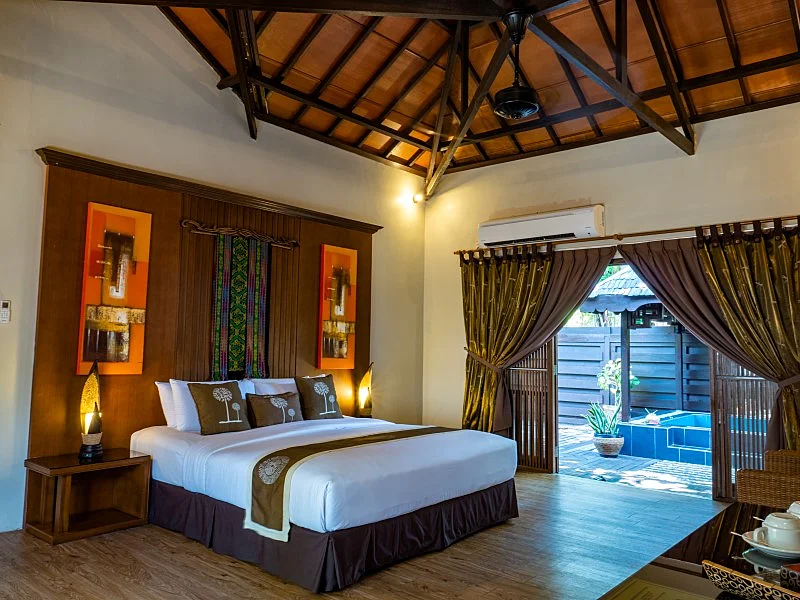 Luxury Villa with a master double bed and direct sea views.