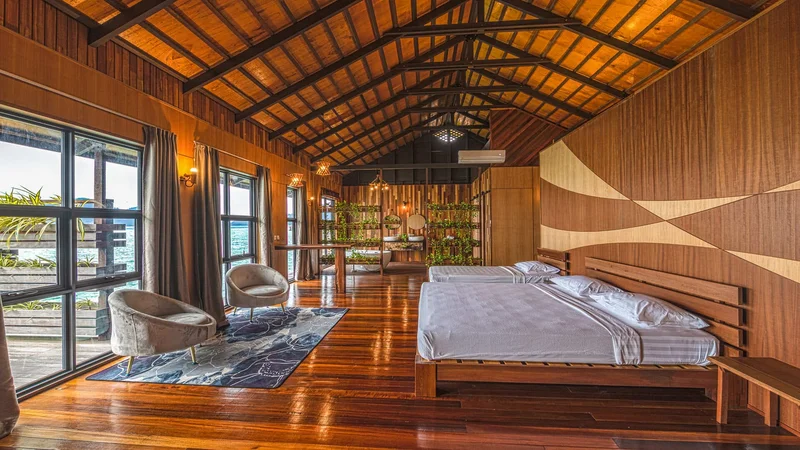 The generous 89.2 sqm floor plan offers plenty of room for relaxation between dives.