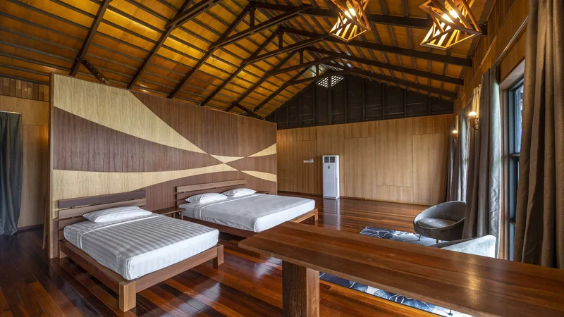 The generous 89.2 sqm floor plan offers plenty of room for relaxation between dives.