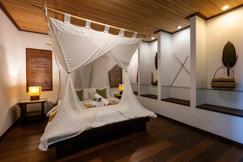 Large separate living area in the 90sqm Kaimana Cottage.