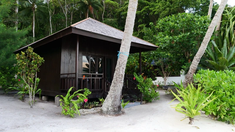 Premium beachfront villa with unobstructed views of Triton Bay.
